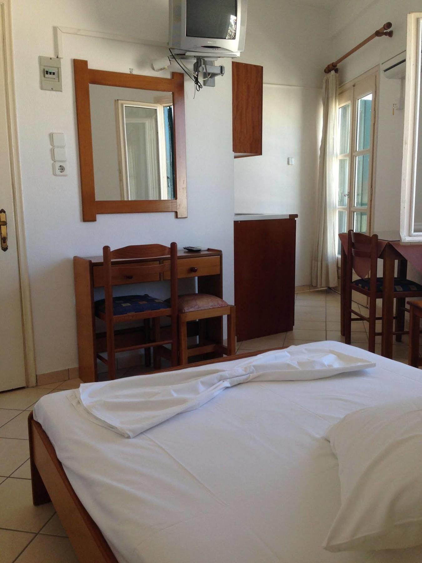 Lito Apartment Kokkari Bagian luar foto