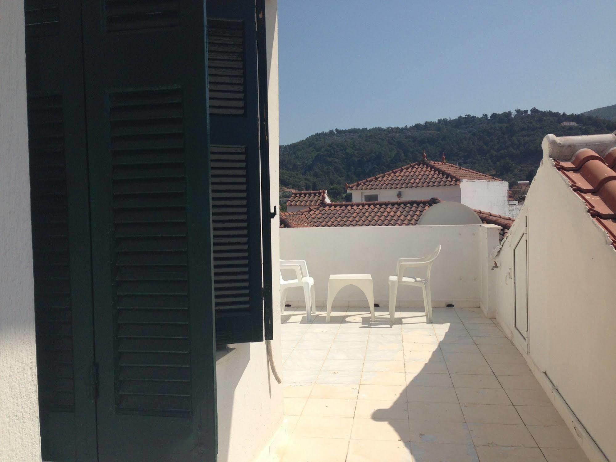 Lito Apartment Kokkari Bagian luar foto
